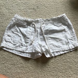 small roxy white shorts
